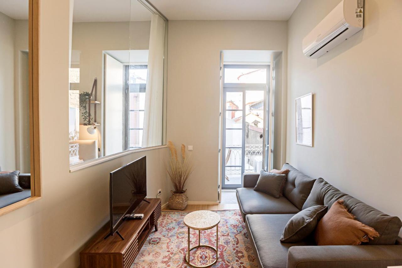 31 Janeiro 157 - Stylish 1Br W/ Ac & Balcony By Lovelystay ปอร์โต ภายนอก รูปภาพ