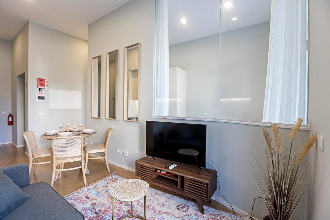 31 Janeiro 157 - Stylish 1Br W/ Ac & Balcony By Lovelystay ปอร์โต ภายนอก รูปภาพ